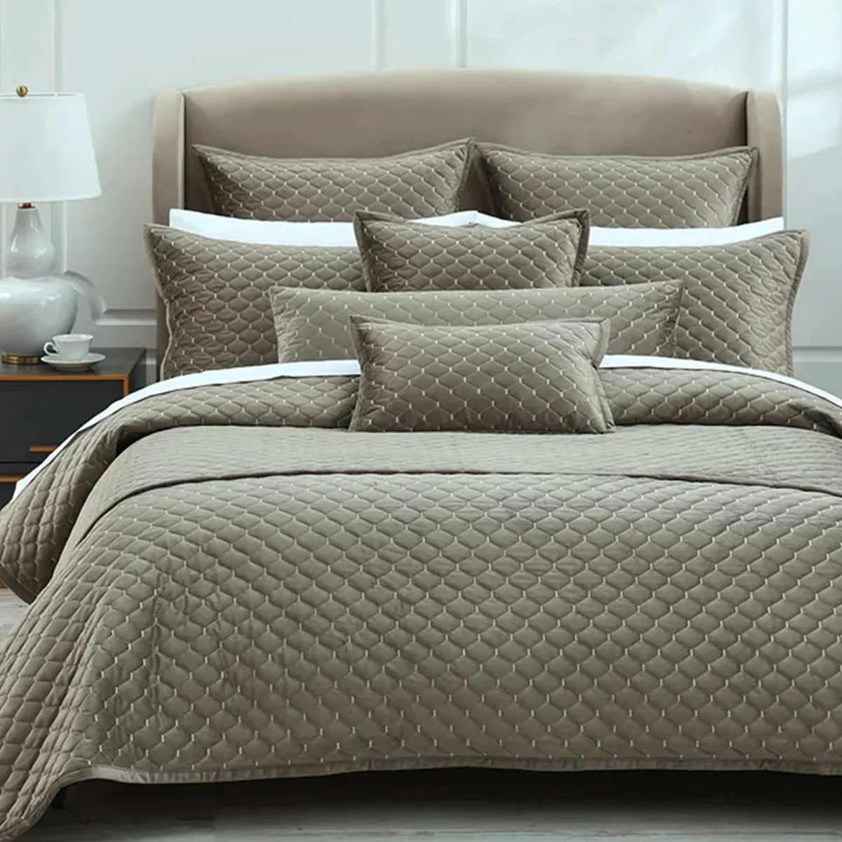 Bedspreads & Decorative Pillowcases