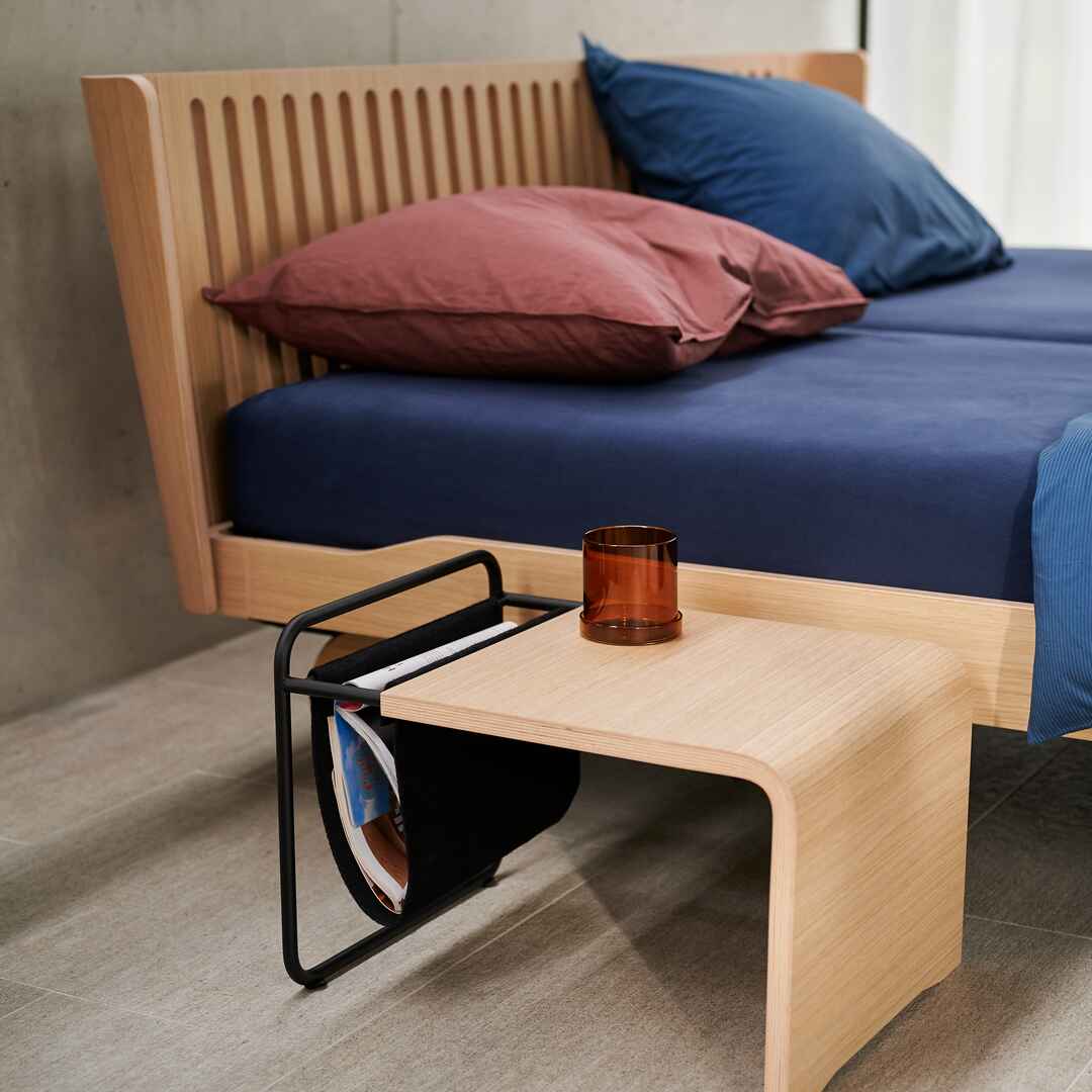 Noa with Back Wheels and Milled Headboard in Balanced Oak