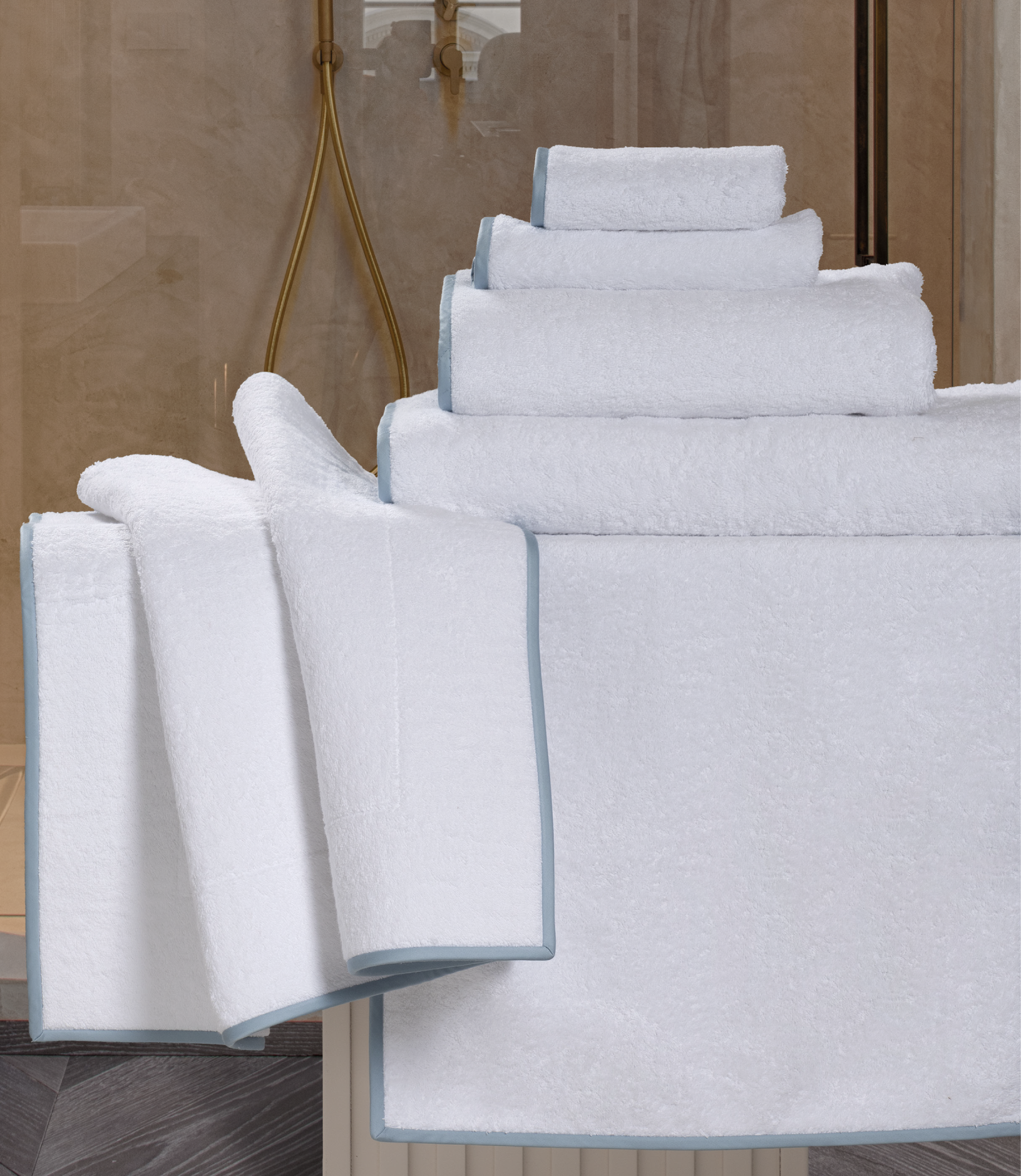 رداء حمام إليانا