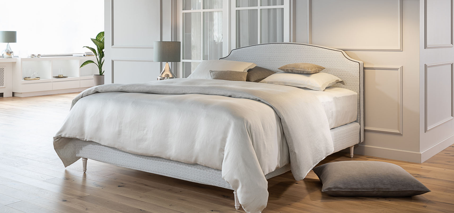 Headboard Louis XVI