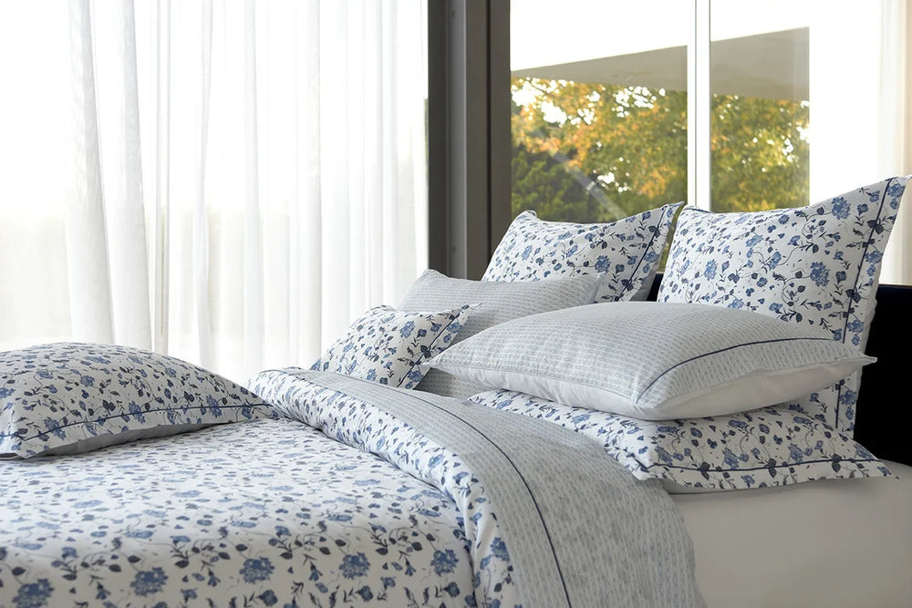 Vila Flor Duvet Cover