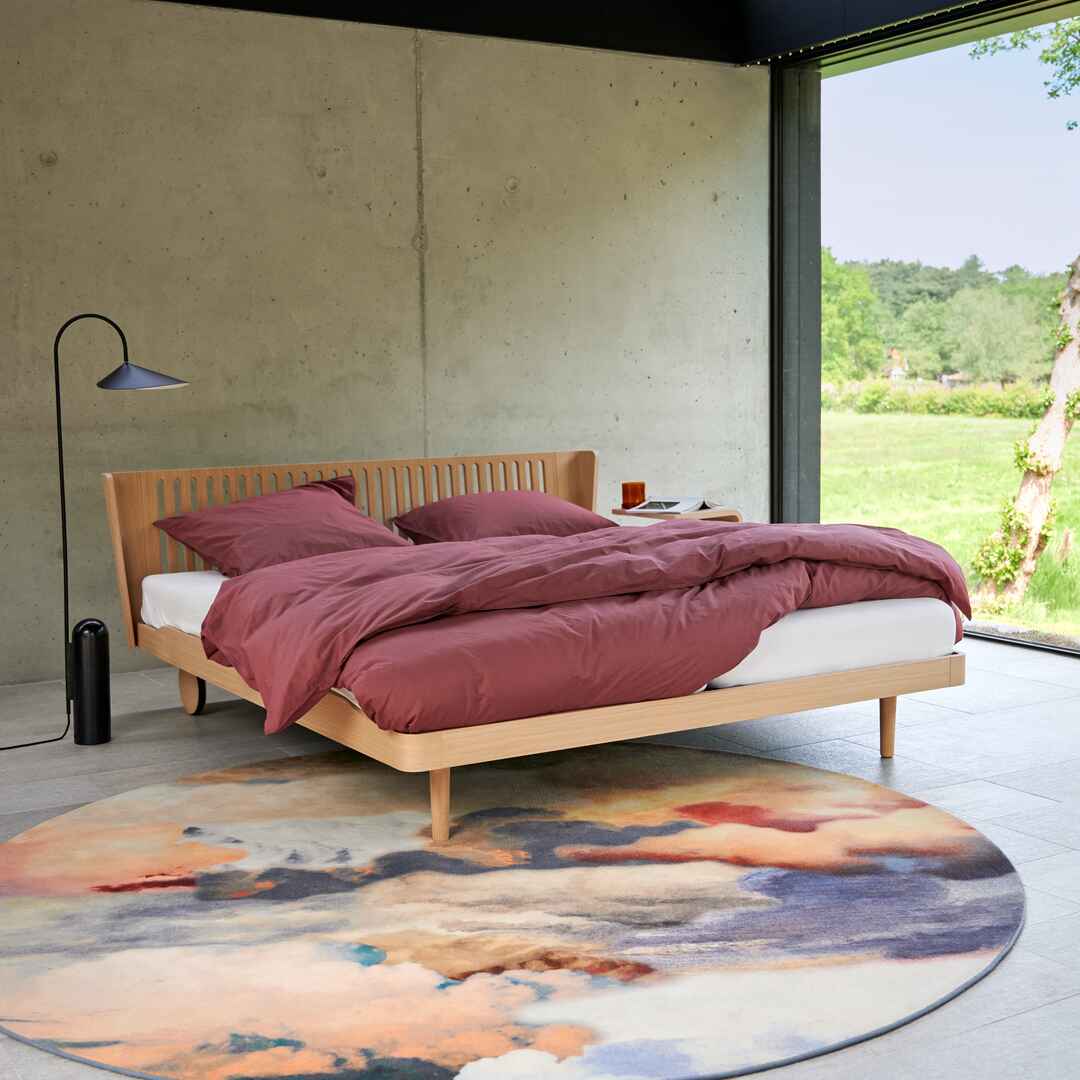 Noa with Back Wheels and Milled Headboard in Balanced Oak